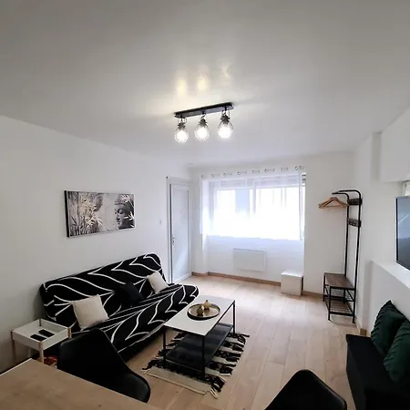 Zenappart - P2 Proche Centre Daire *